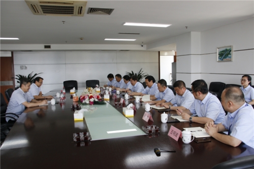 【领导关怀】市城投集团党委副书记郭东晓一行赴尊龙凯时ag集团走访调研
